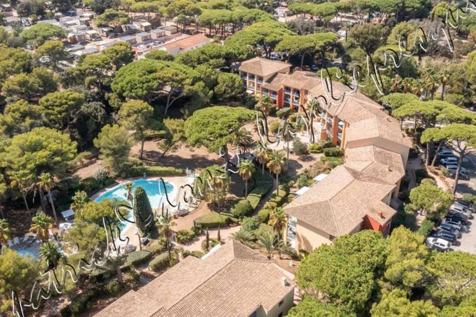 Magnifique Parc De La Presqu'Ile Avec Piscine Et Plage Face A Porquerolles ! Hyeres Exterior photo